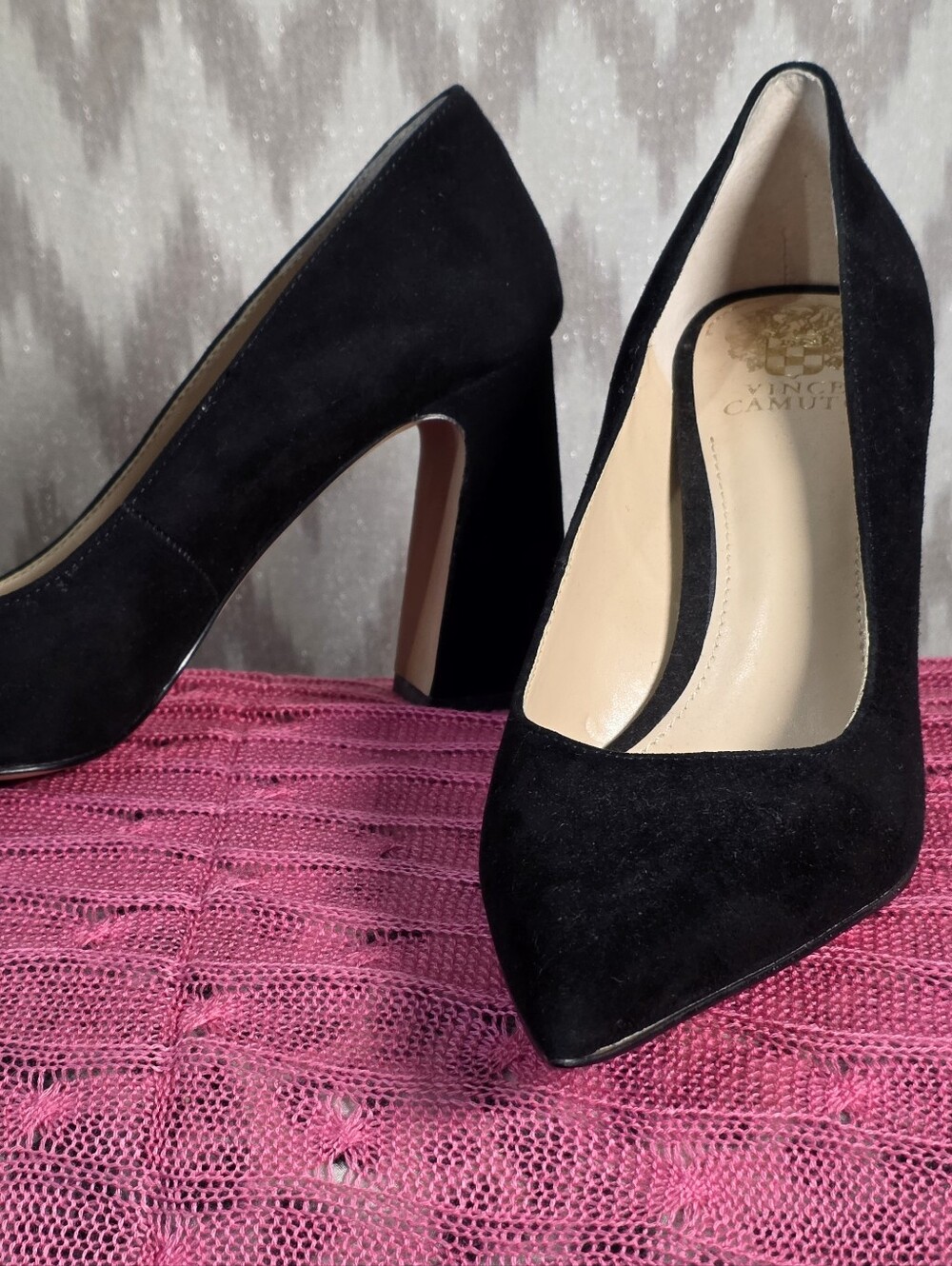 Vince Camuto Ableen Black Suede Pointed Toe Block Heel Pumps 10M 42